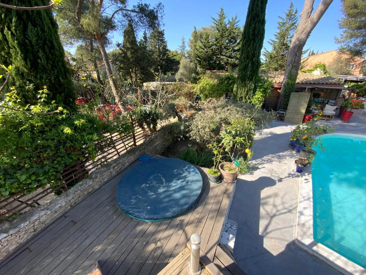 Inn 4 Bears Nimes Bagian luar foto