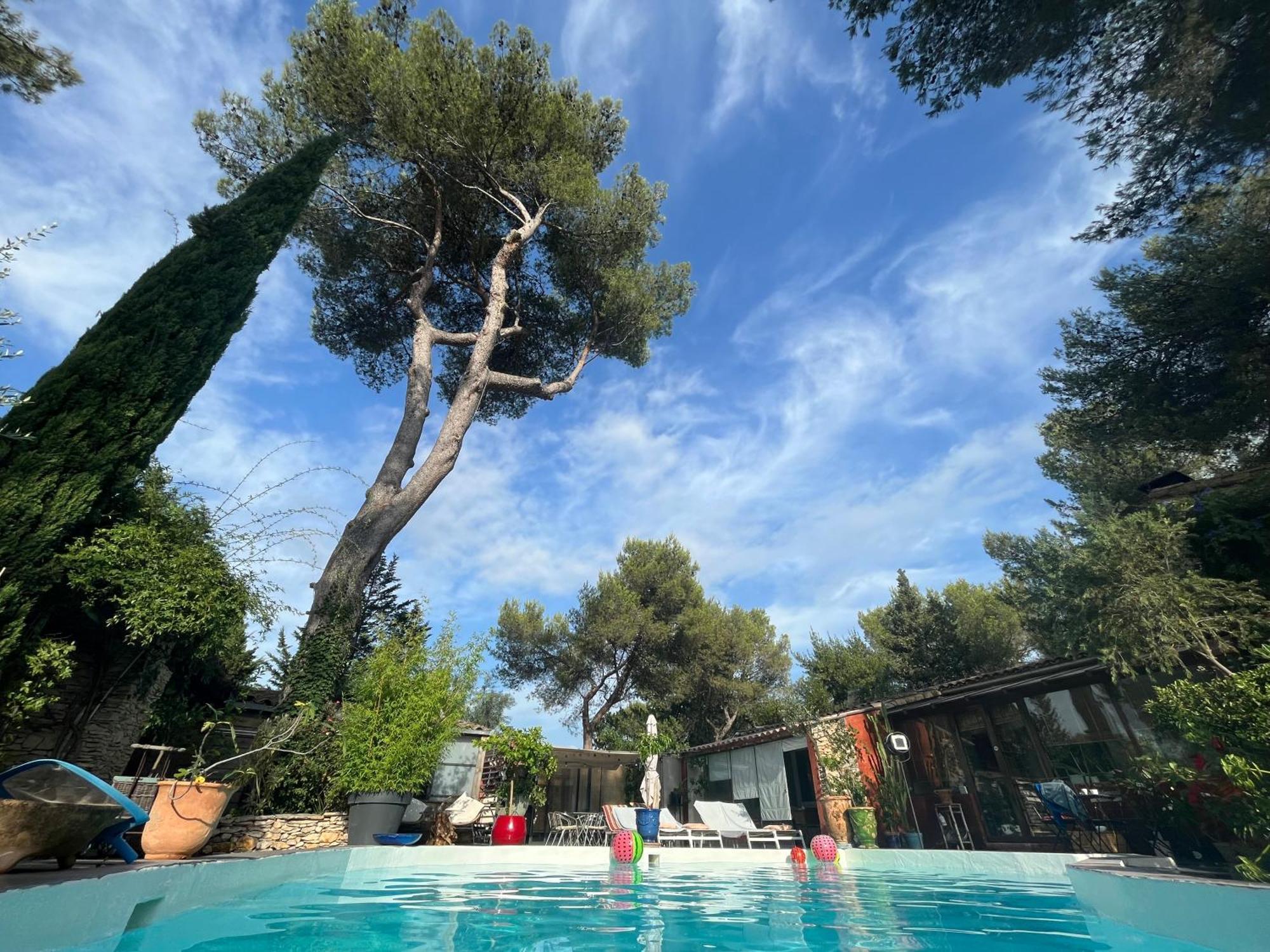 Inn 4 Bears Nimes Bagian luar foto