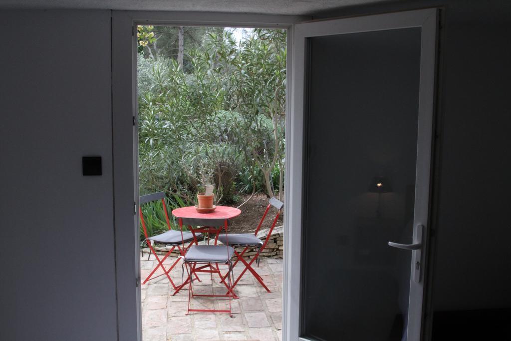 Inn 4 Bears Nimes Bagian luar foto