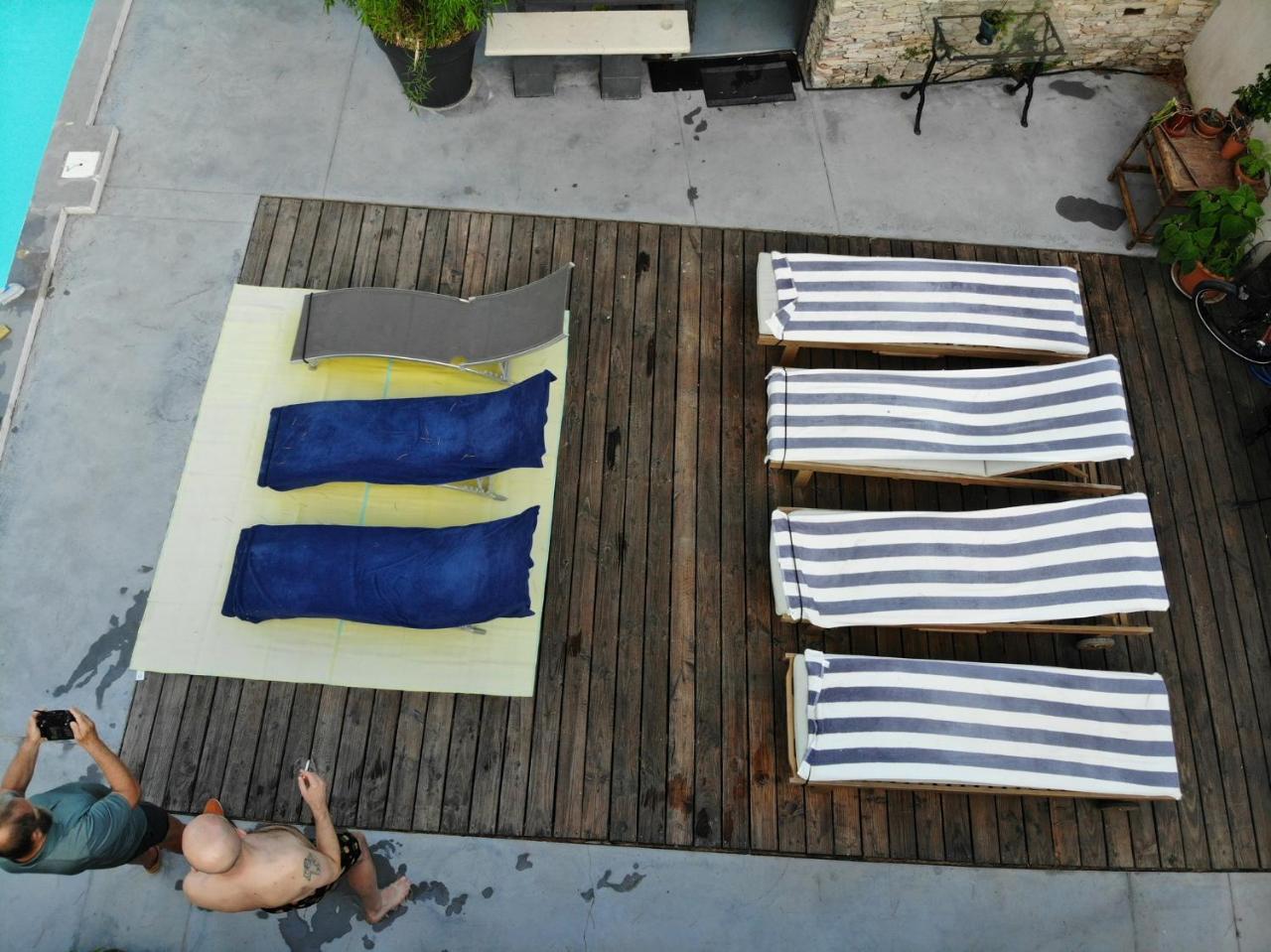 Inn 4 Bears Nimes Bagian luar foto